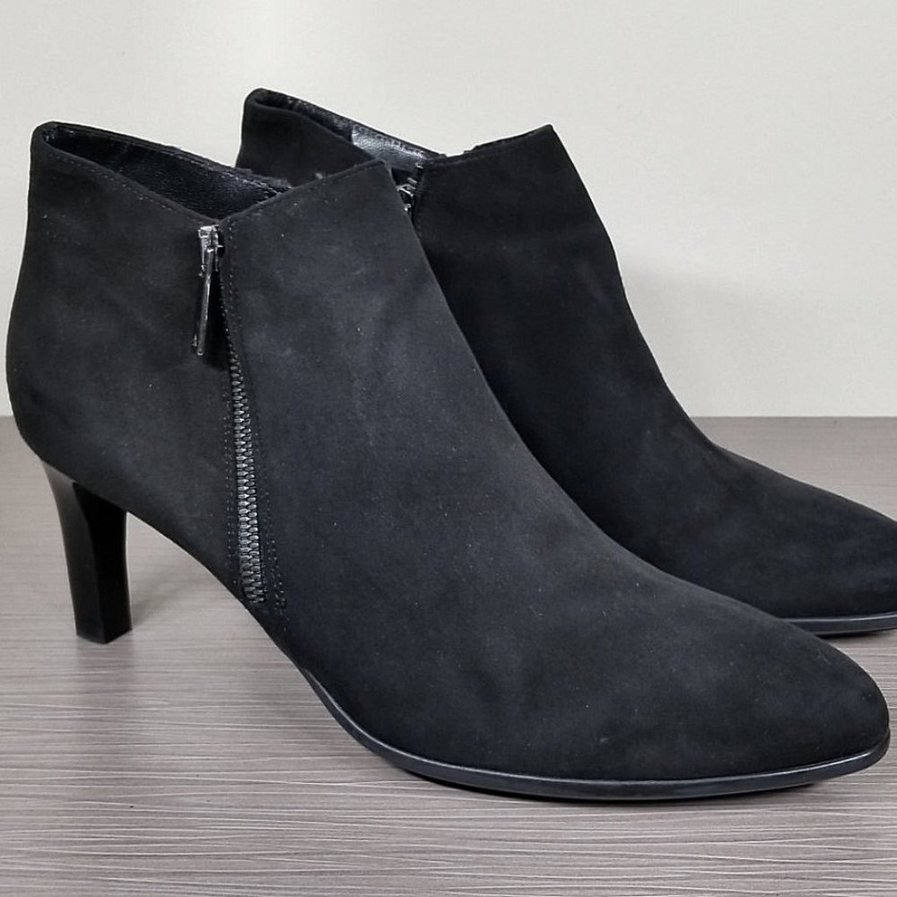 Aquatalia 'Dina' Weatherproof Suede Ankle Boot, Black, Womens Size 11